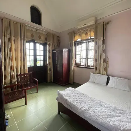 Nhà Nghỉ BìNh Minh Hotel
